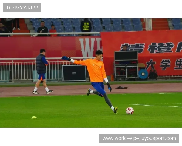 祖马加盟泰山,球迷热议其状态与未来贡献 祖马加盟泰山,球迷热议其状态与未来贡献